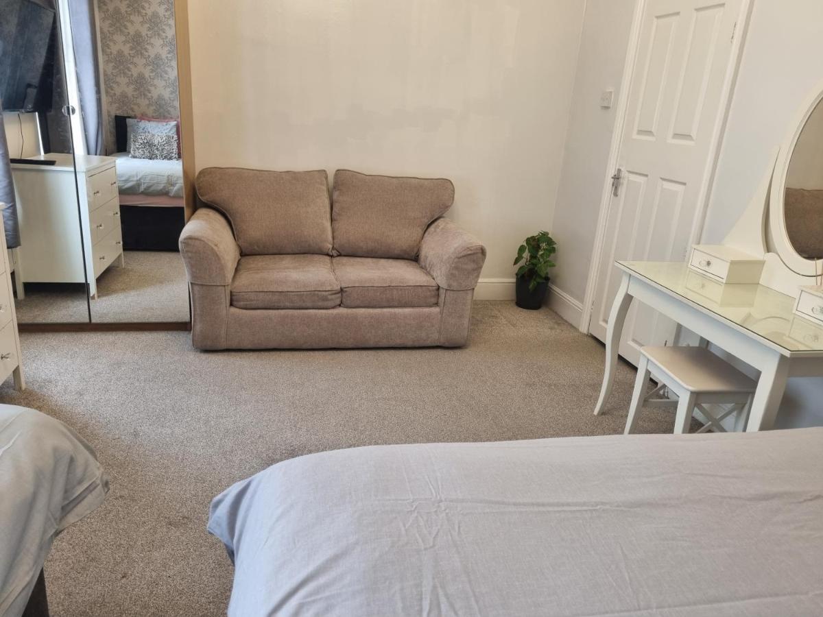 Private Luxury Double Room In Cardiff Kültér fotó