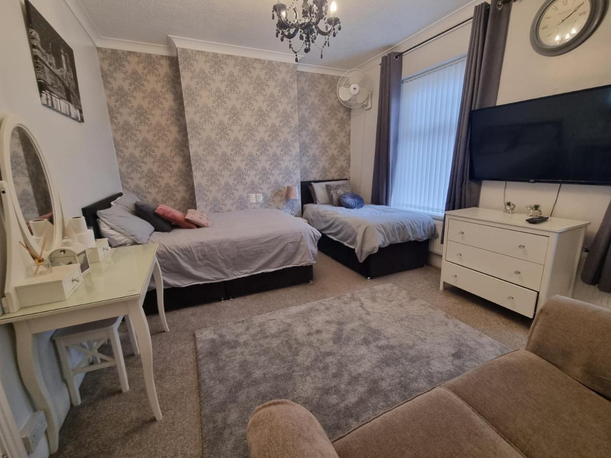 Private Luxury Double Room In Cardiff Kültér fotó