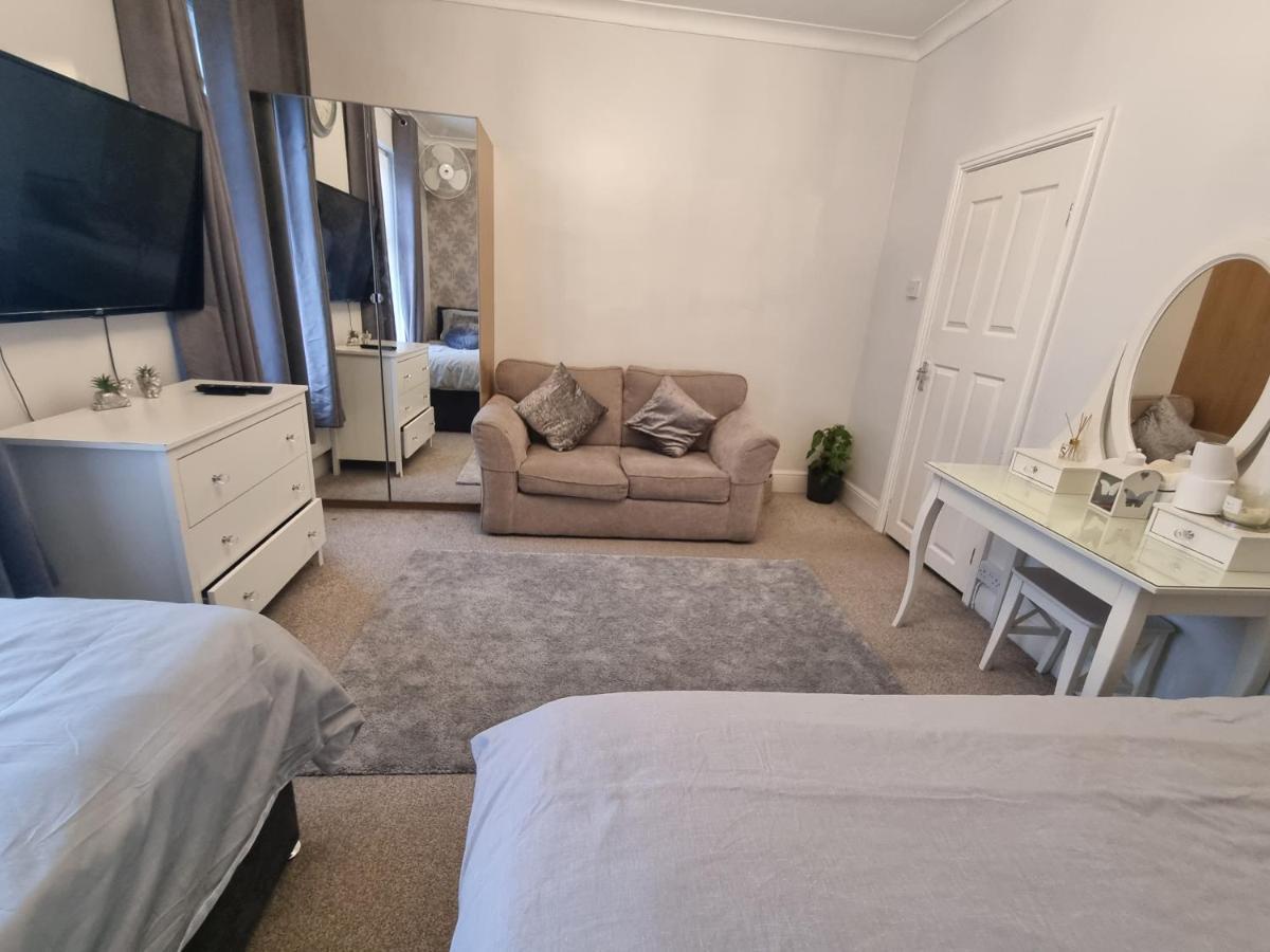 Private Luxury Double Room In Cardiff Kültér fotó