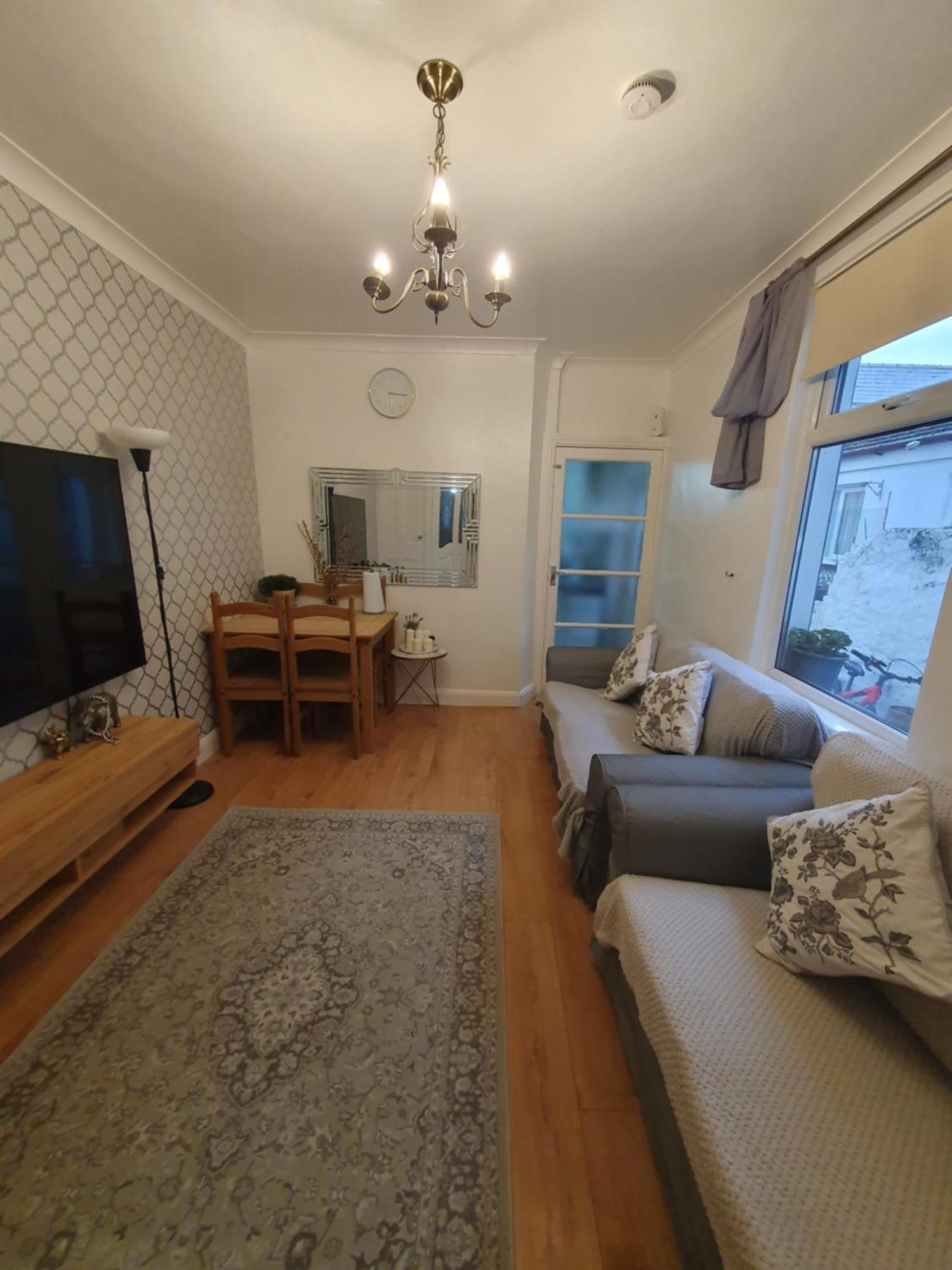 Private Luxury Double Room In Cardiff Kültér fotó